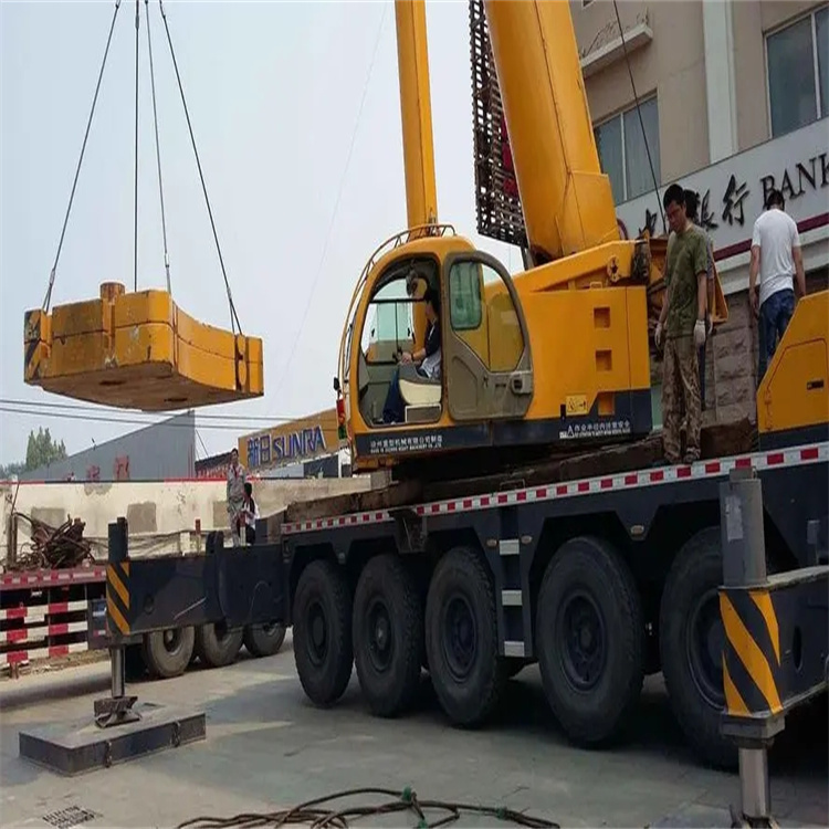 滦平县当地吊车出租|机器吊装|75吨|工厂搬迁服务